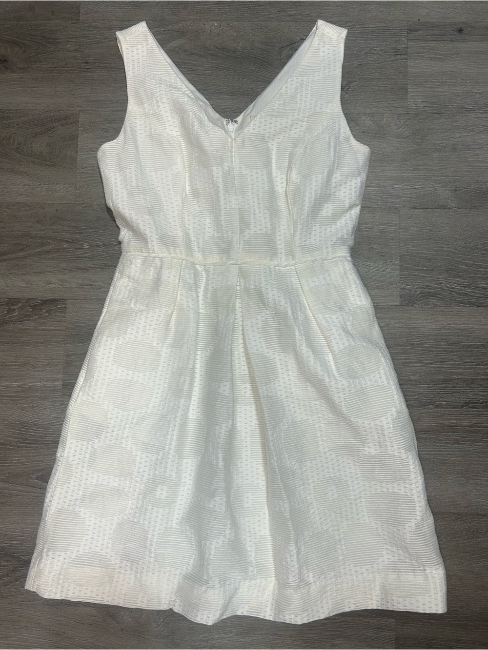 J Crew White Jacquard Cotton Pleated Sleeveless Dress Back Zip Side Pockets Sz 2